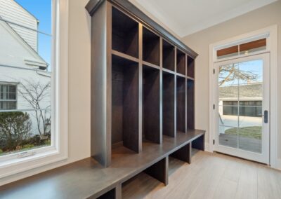 709 Elmore 19