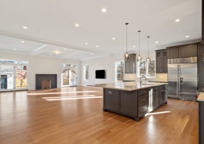709 Elmore 21