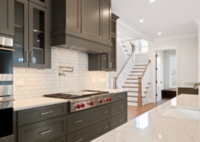 709 Elmore 25